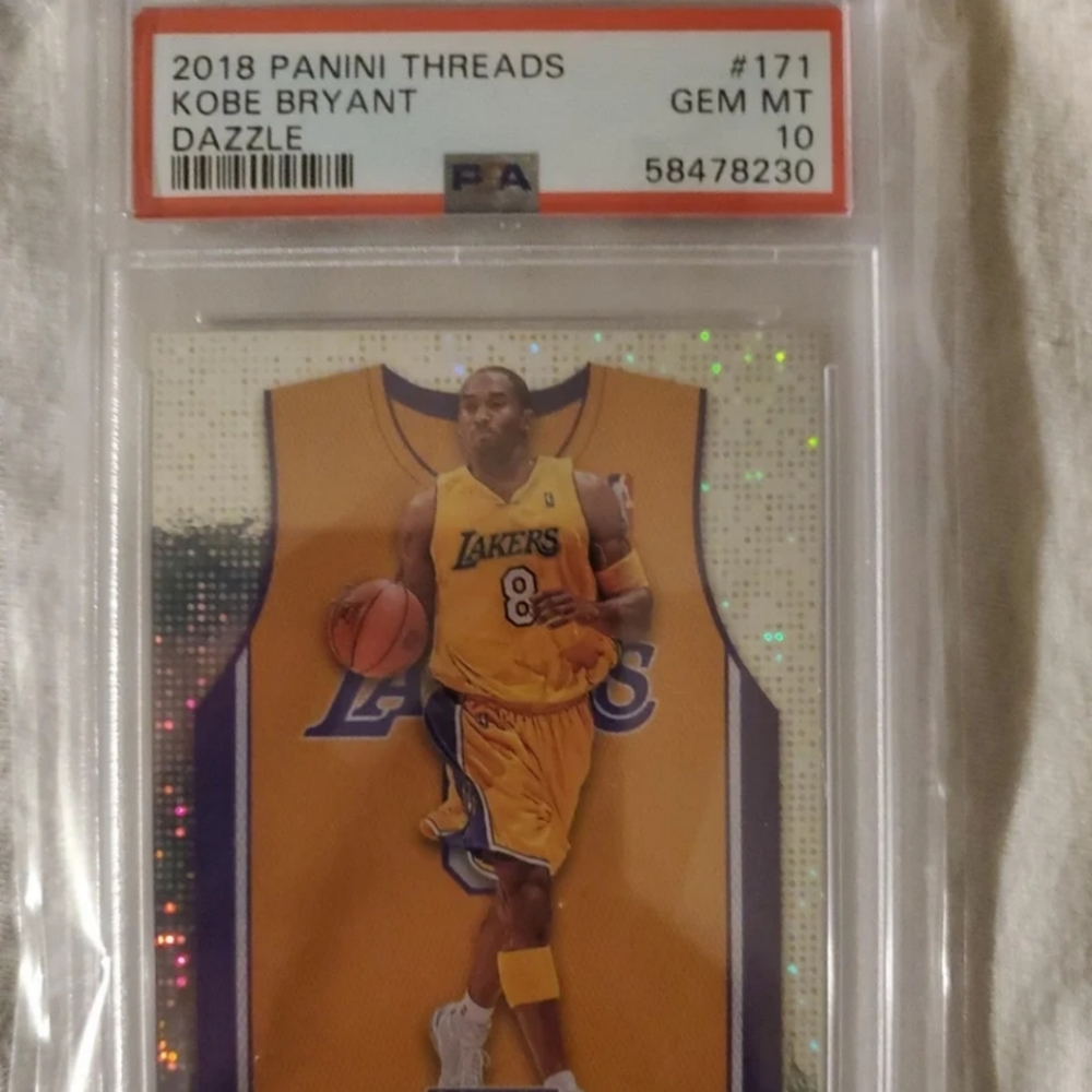 KOBE BRYANT 2018 PANINI THREADS PSA 10 DAZZLE